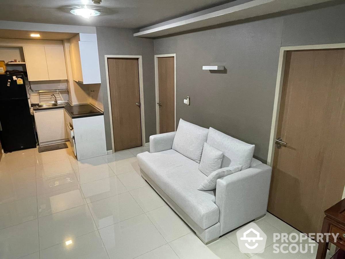 For RentCondoSukhumvit, Asoke, Thonglor : 2-BR Condo at Le Cote Sukhumvit 14 near BTS Asok
