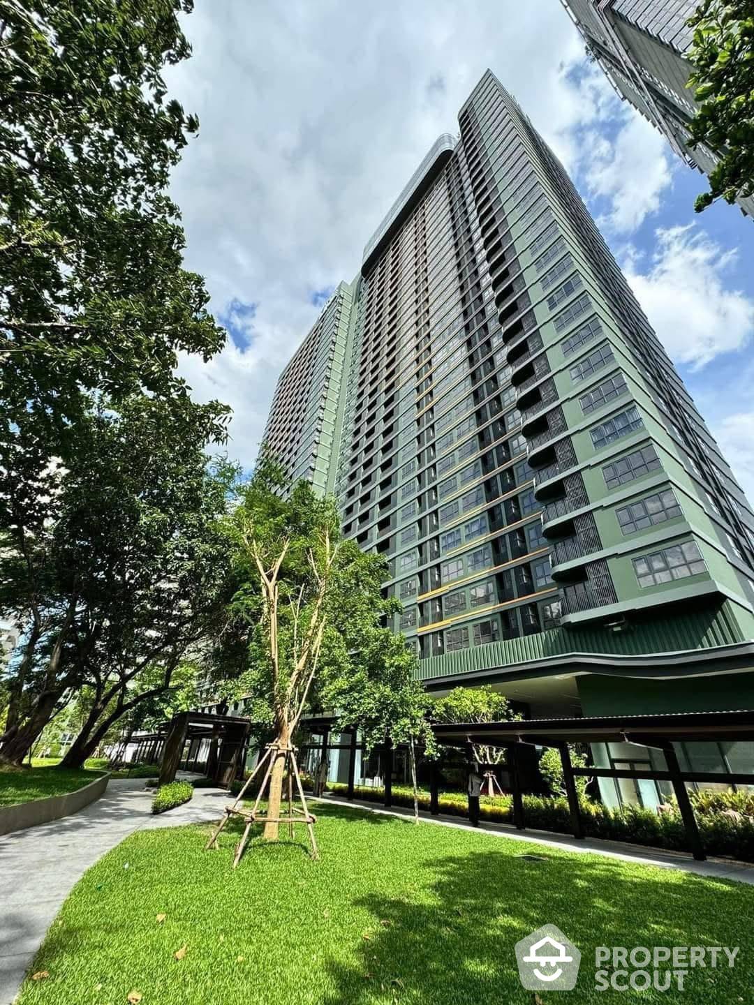 For RentCondoLadprao, Central Ladprao : 1-BR Condo at THE LINE Vibe Phahonyothin near BTS Ha Yaek Lat Phrao