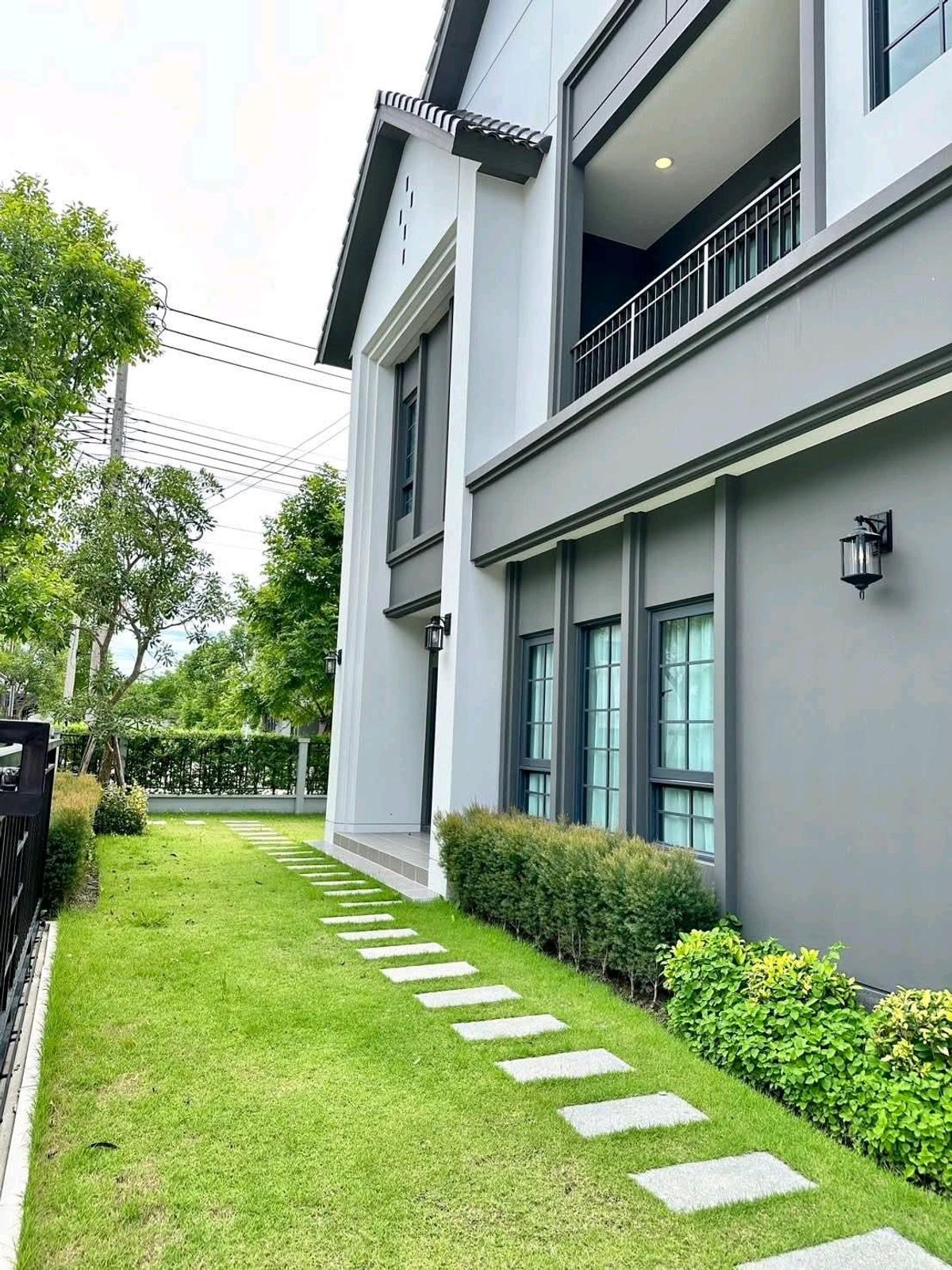 ให้เช่าบ้านบางนา แบริ่ง ลาซาล : ให้เช่า Centro Bangna (Type ใหญ่สุดมีห้อง แม่บ้าน)