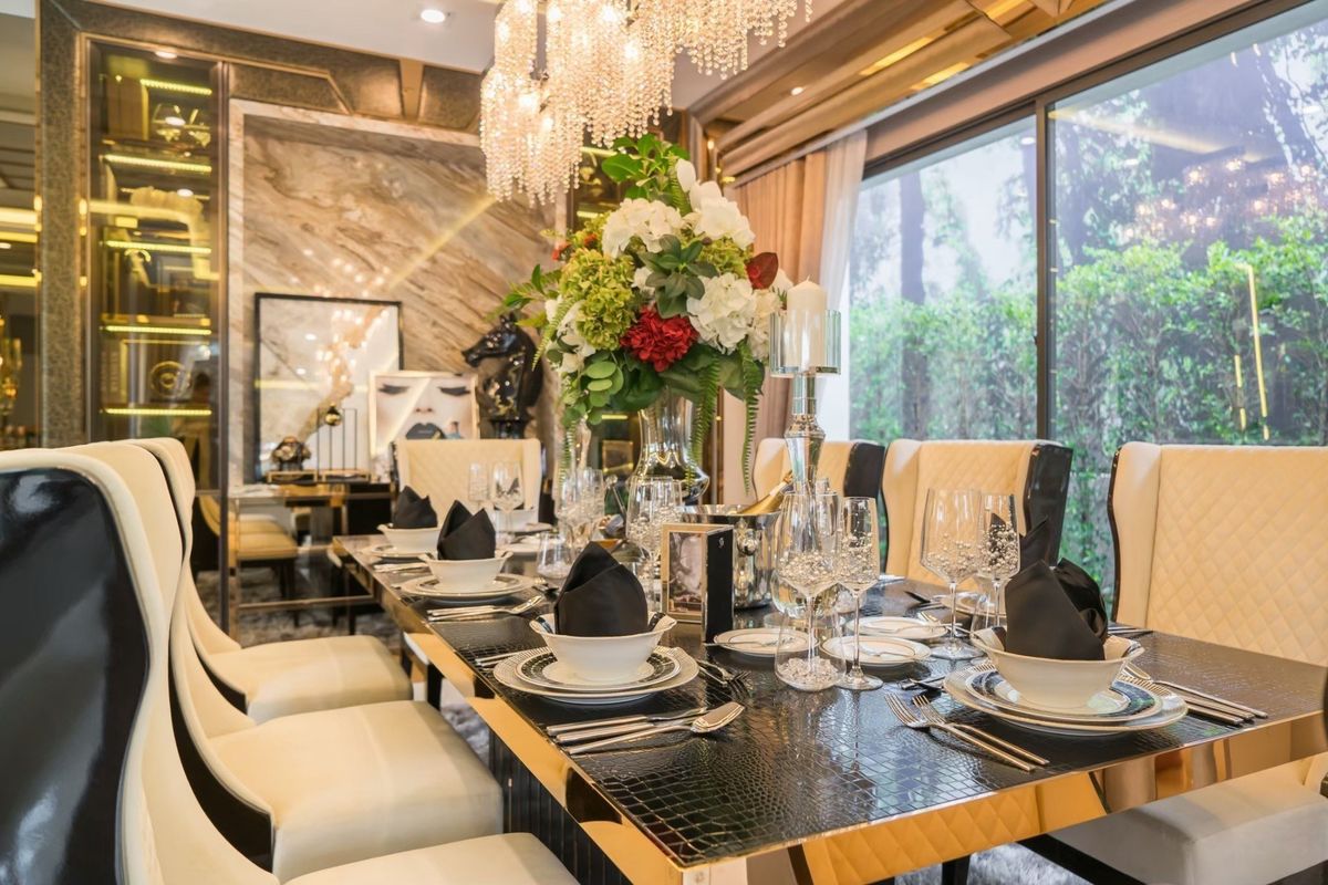 ให้เช่าบ้านบางนา แบริ่ง ลาซาล : For rent 🪴 The Grand Lux ​​Bangna-Suanluang / 306 sq.m / บ้านเดี่ยว พร้อมสระว่ายน้ำส่วนตัว / ติดต่อ 094 456 1454