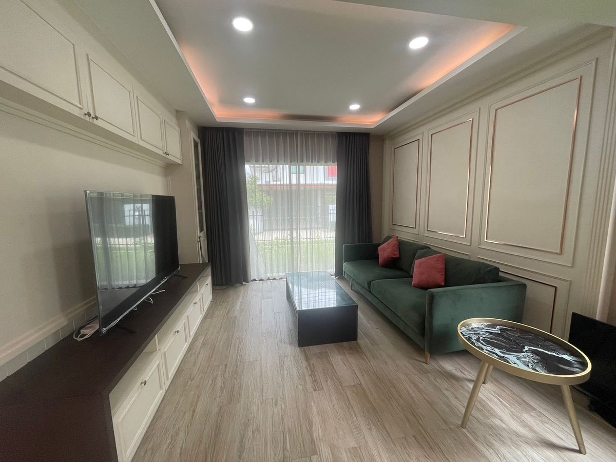 For RentHousePathum Thani,Rangsit, Thammasat : Beautiful decoration house for rent, ready to move the Pruksa Delight Project, Lak Hok, near Rangsit University.