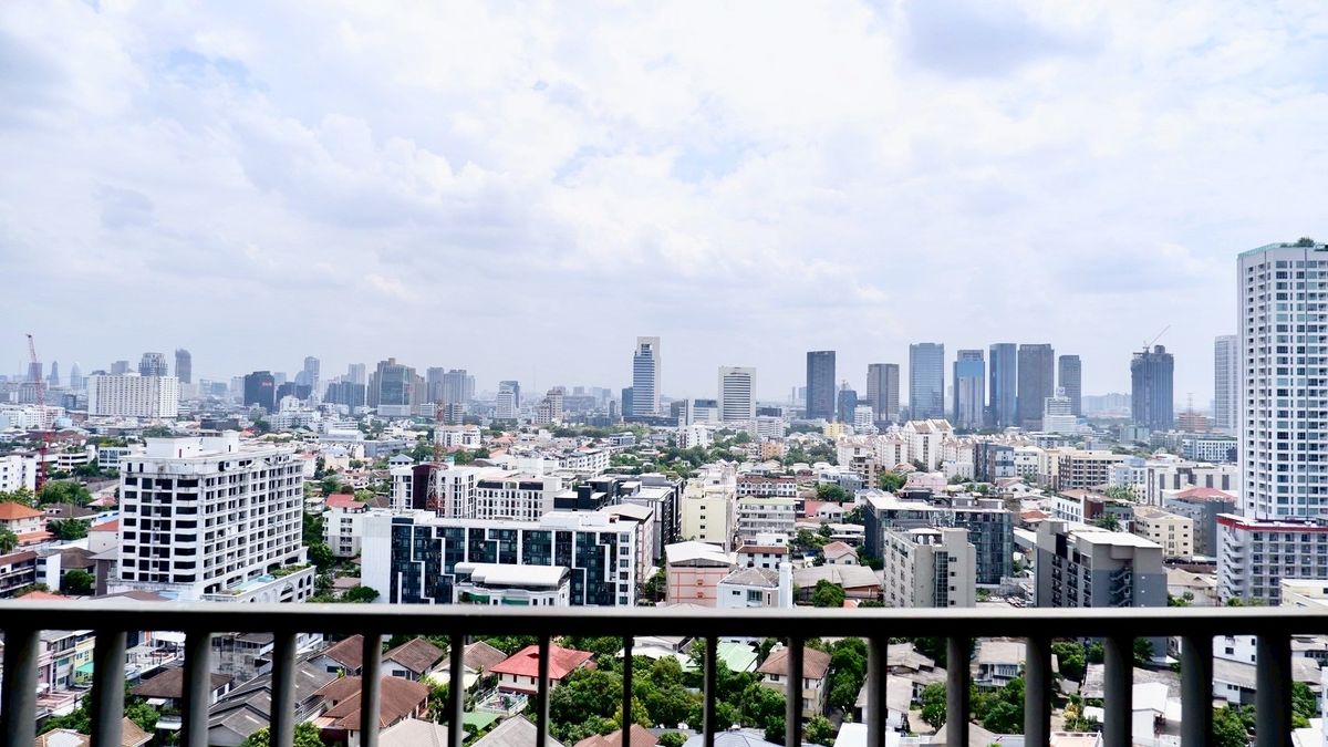 ขายคอนโดลาดพร้าว เซ็นทรัลลาดพร้าว : Chapter One Midtown ลาดพร้าว 24  เนื้อที่ 31.65 ตารางเมตร ชั้น 16 วิวเมือง ไม่โดนบังวิว แขวงจอมพล เขตจตุจักร กรุงเทพมหานคร