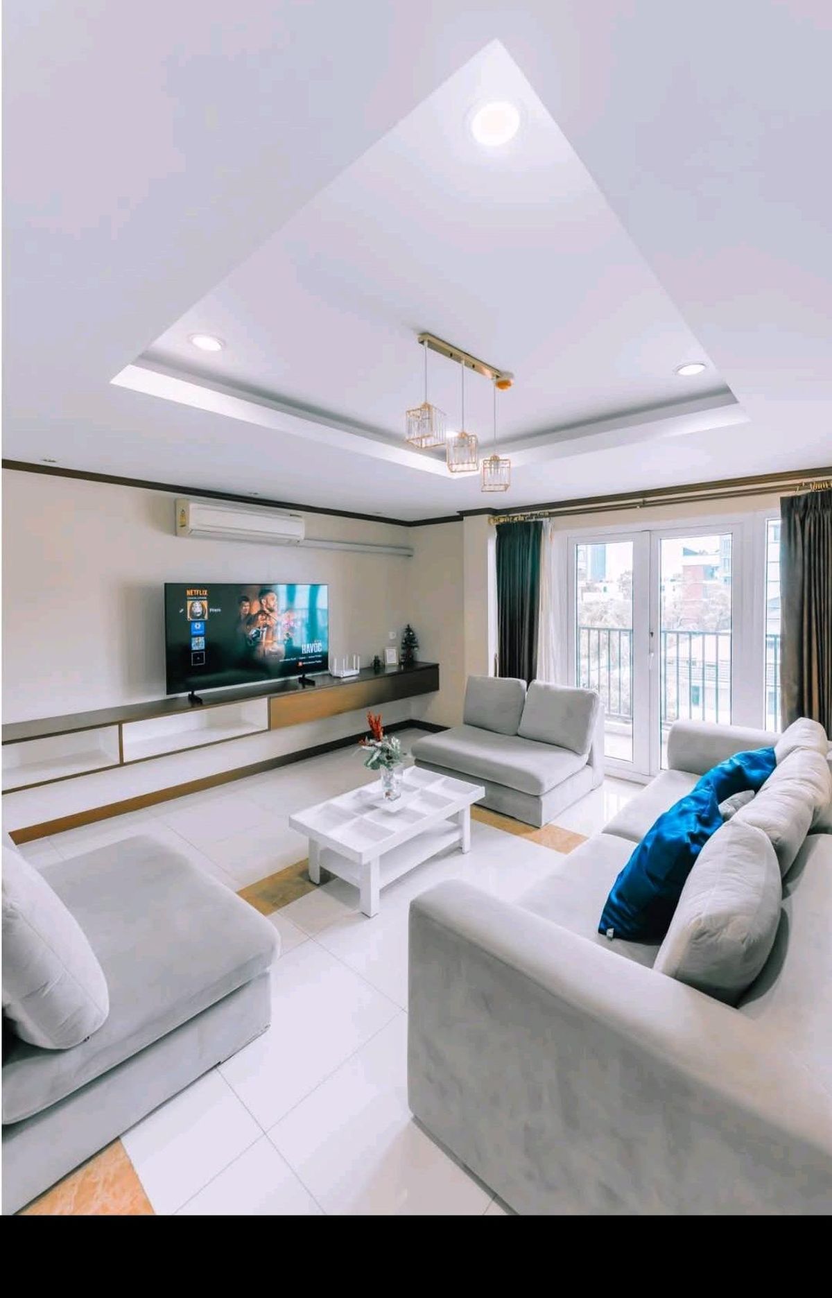 ให้เช่าคอนโดสุขุมวิท อโศก ทองหล่อ : 💕 250sqm in ekkami near thonglor (3minutes) BTS EKAMI Pets are welcome 🐈 & 🐶 