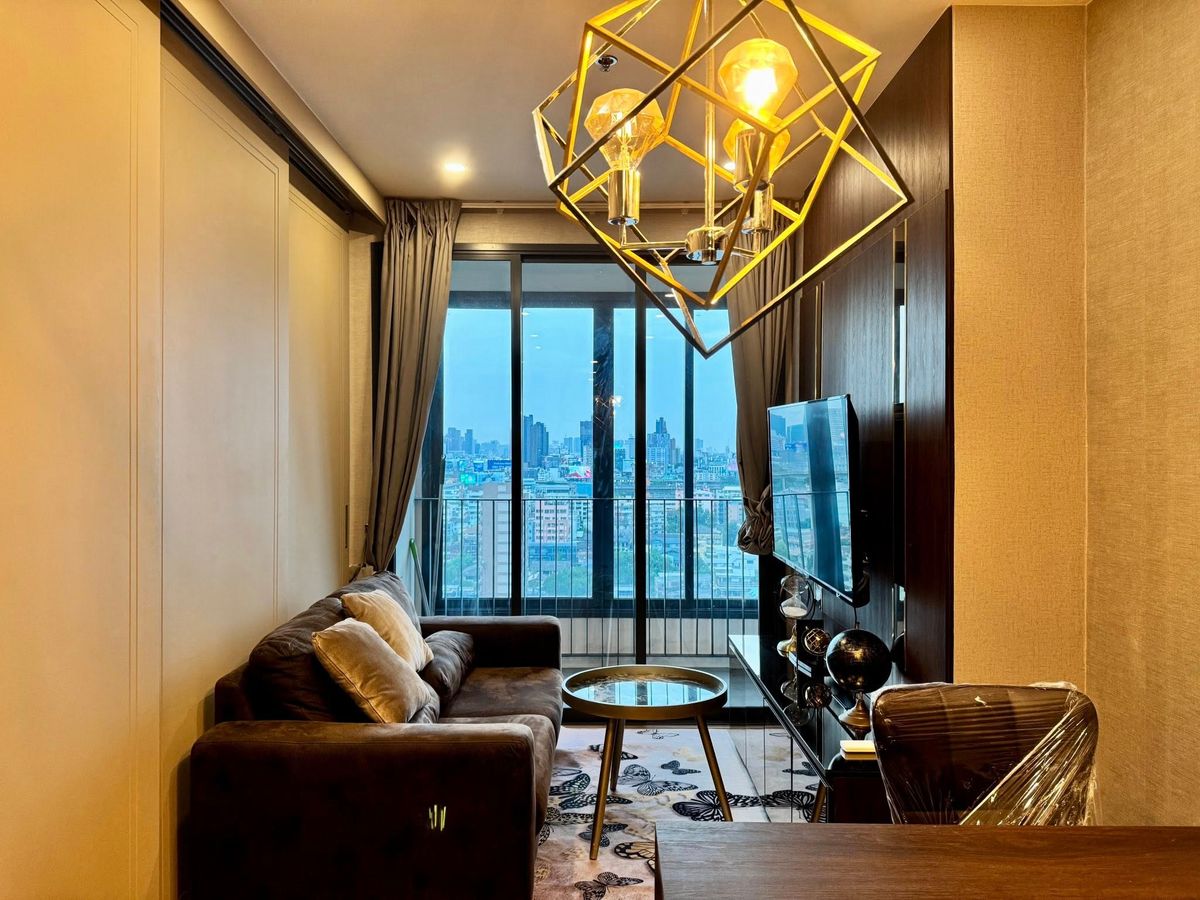 คอนโดราชเทวี พญาไท : คอนโด Q Chidlom - Phetchaburi เดินทางสะดวก ใกล้รถไฟฟ้าบีทีเอส มีรถรับส่ง ห้องสวย เฟอร์นิเจอร์ครบ พร้อมอยู่ทันที!!!