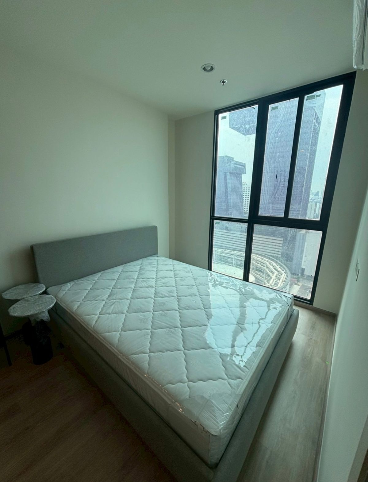 For RentCondoRama9, Petchburi, RCA : 😍 Rent a beautiful room. Furniture complete 👍 High floor G Tower 🏡 1 Bedroom