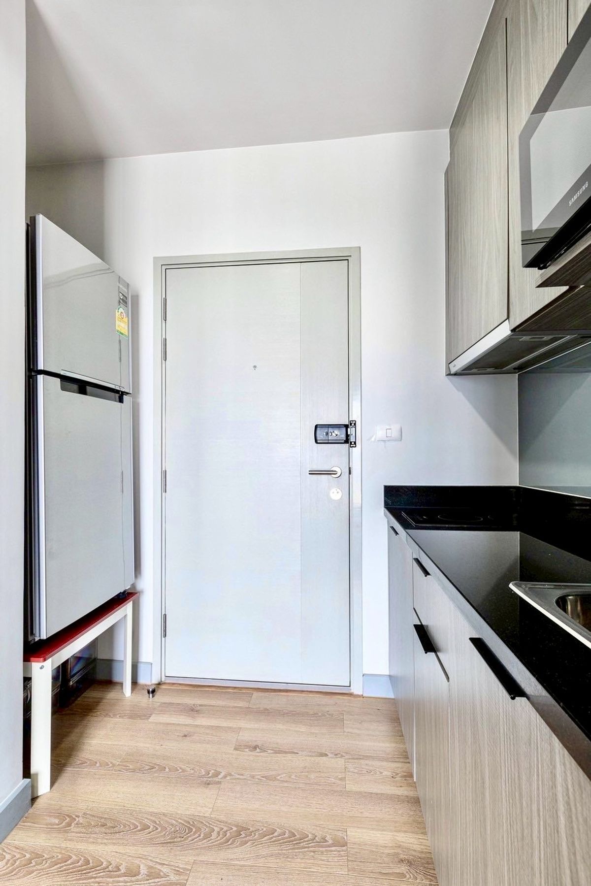 ขายคอนโดลาดพร้าว เซ็นทรัลลาดพร้าว : Chapter One Midtown ลาดพร้าว 24  เนื้อที่ 31.65 ตารางเมตร ชั้น 16 วิวเมือง ไม่โดนบังวิว แขวงจอมพล เขตจตุจักร กรุงเทพมหานคร