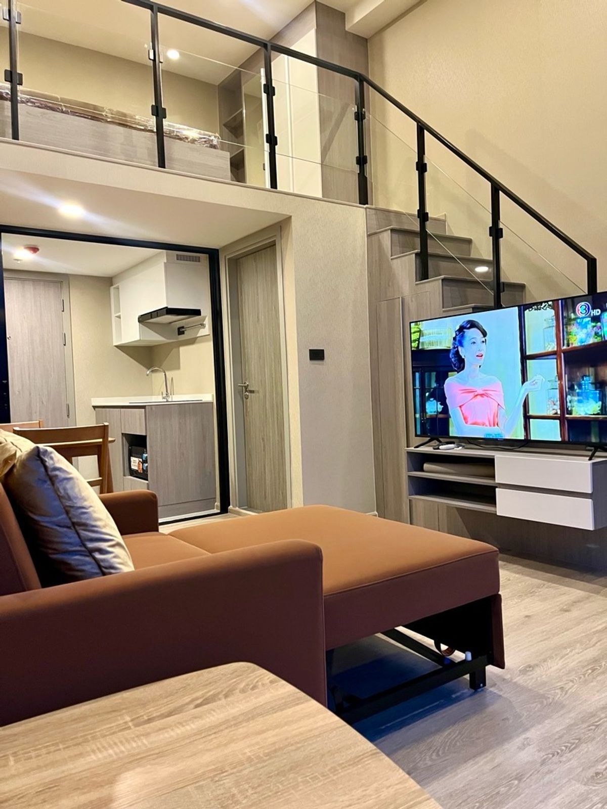For RentCondoPinklao, Charansanitwong : Find a tenant in advance. Duo Building B, Floor 16, Two.