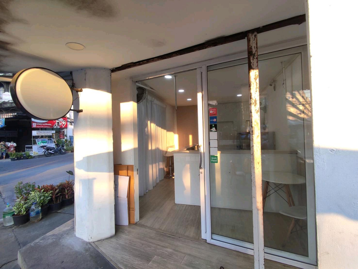 ให้เช่าร้านค้า/ตลาดนัดโชคชัย4 ลาดพร้าว71 : ให้เช่าร้านค้า ทำเลทอง ติดรถไฟฟ้า สถานีโชคชัย4