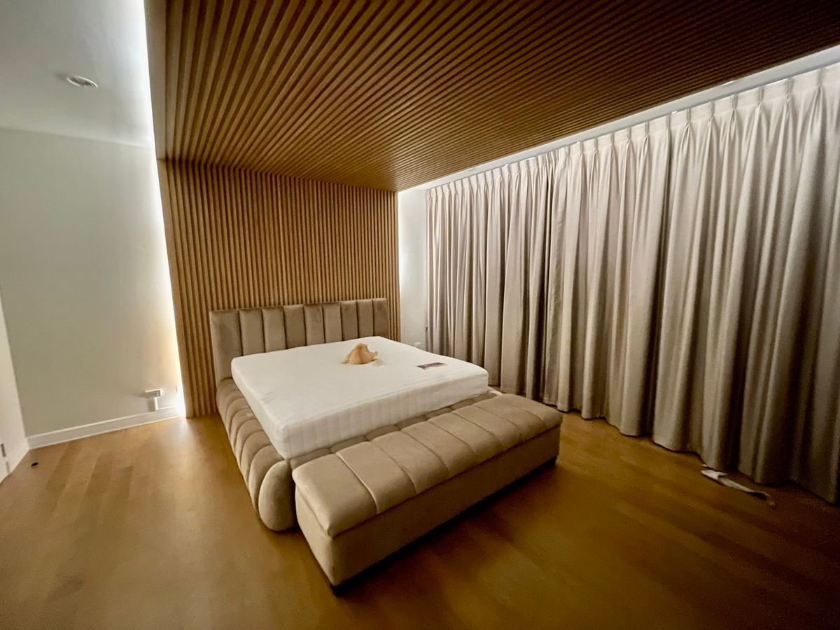 For RentHousePattanakan, Srinakarin : 📲LineID: @RizzEstate (มี@ )🔥House Luxury For Rent Burasiri Pattanakan🔥4 Beds 5 Bath 1Maid🔥