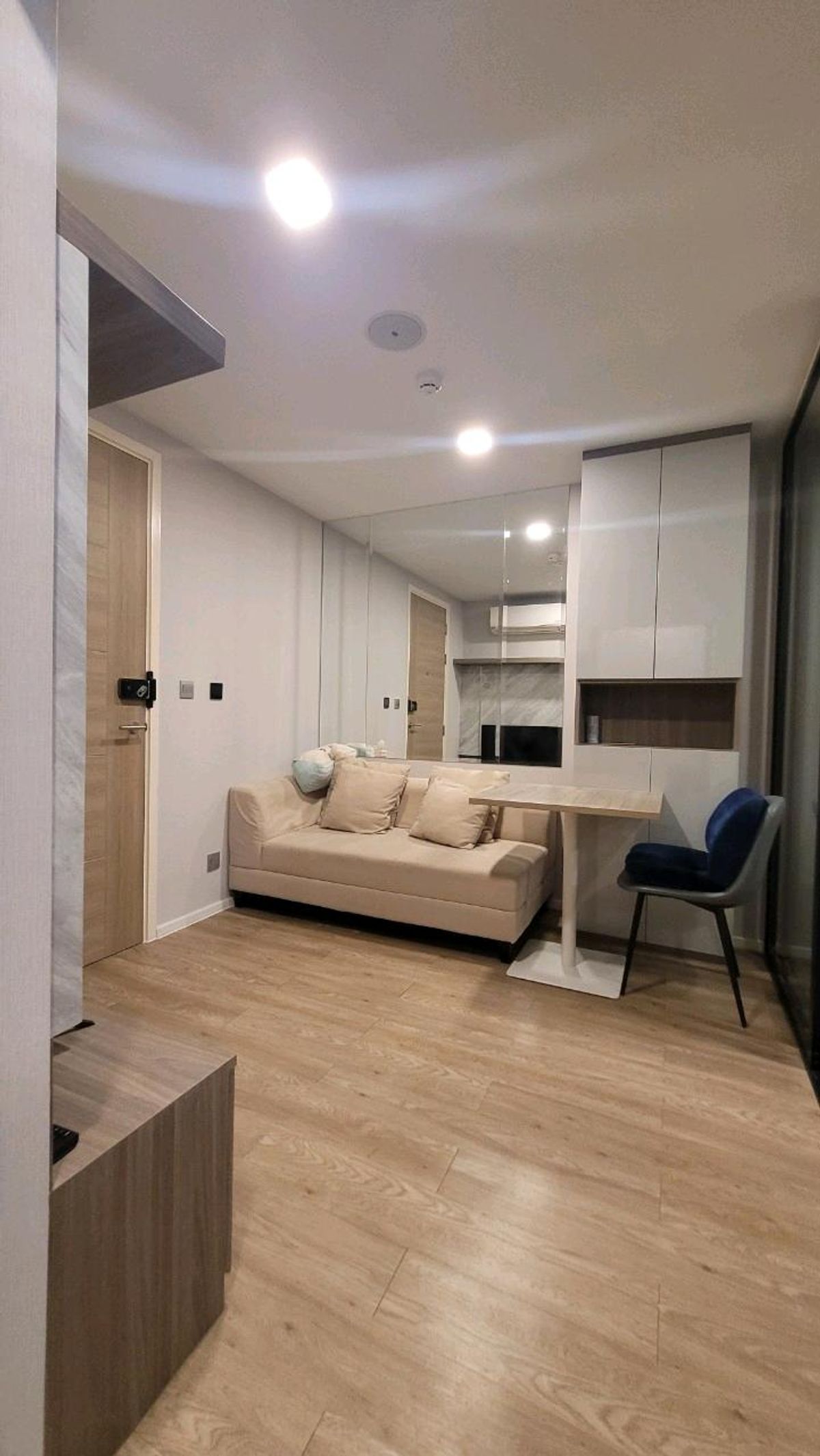 ให้เช่าคอนโดลาดพร้าว เซ็นทรัลลาดพร้าว : 📣 📣 📣 คอนโดให้เช่า 📣 📣 📣
Atmoz condo ลาดพร้าว 15
ทะลุ ยูเนี่ยนมอลล์ 
ทะลุ โลตัสลาดพร้าว(ตรงข้ามเซ็นทรัลลาดพร้าว)
ทะลุ ซ.พหลโยธิน 24 / ซ.ลาดพร้าว 1