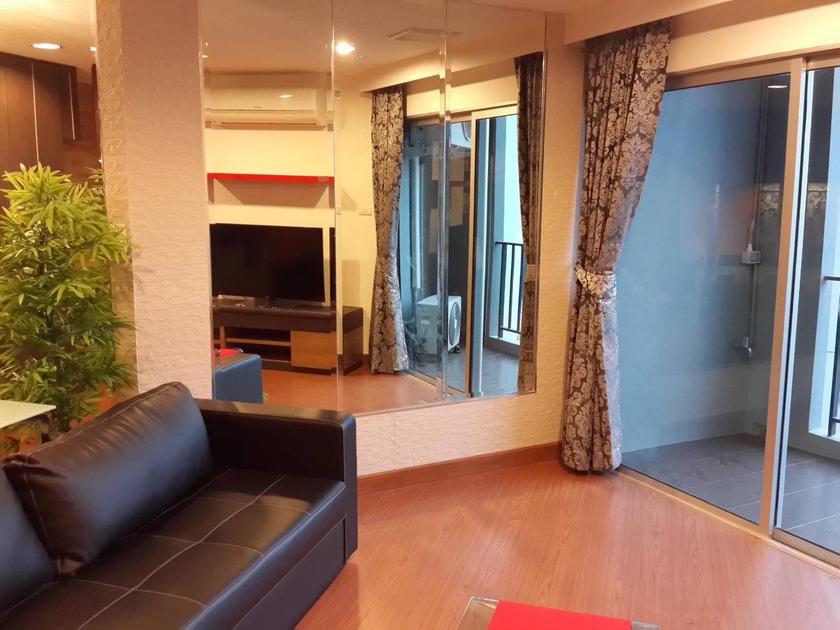 ให้เช่าคอนโดพระราม 9 เพชรบุรีตัดใหม่ RCA : Best price  FOR RENT  1 BEDROOM 49 Sq.m   Ready to move in  CALL NOW 094-641-5974