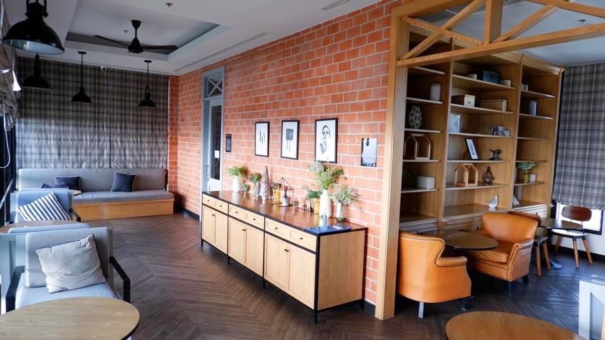 ขายคอนโดลาดพร้าว เซ็นทรัลลาดพร้าว : ขาย คอนโด Chapter One Midtown ลาดพร้าว 24 ห้องมุม 32 ตรม. ตกแต่งสวย เฟอร์นิเจอร์ครบ