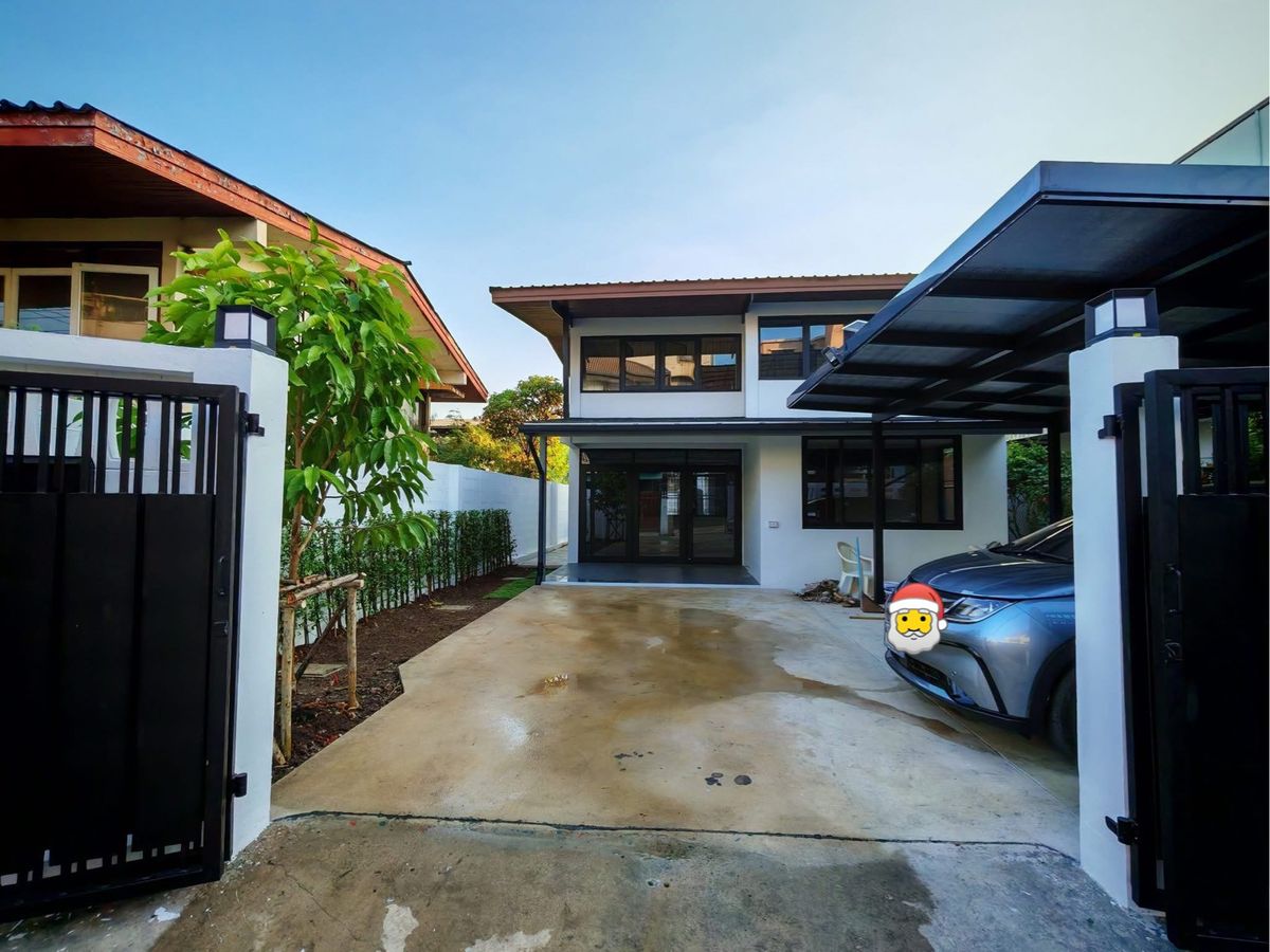 ให้เช่าบ้านโชคชัย4 ลาดพร้าว71 : 🏡ให้เช่าบ้านเดี่ยว 2 ชั้น ลาดพร้าว 74 | ทำเลดี เดินถึงรถไฟฟ้าสายสีเหลือง | รีโนเวทใหม่ทั้งหลัง พร้อมอยู่‼️เดินเพียง 150 เมตรถึงถนนลาดพร้าว และ 550 เมตรถึงรถไฟฟ้าสายสีเหลือง สถานีลาดพร้าว 71