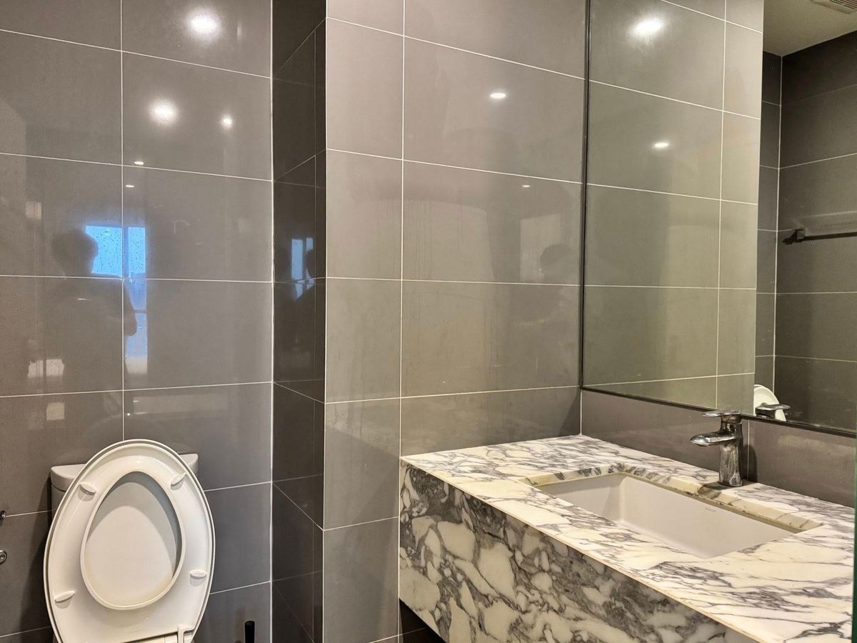 คอนโดราชเทวี พญาไท : คอนโด Q Chidlom - Phetchaburi เดินทางสะดวก ใกล้รถไฟฟ้าบีทีเอส มีรถรับส่ง ห้องสวย เฟอร์นิเจอร์ครบ พร้อมอยู่ทันที!!!