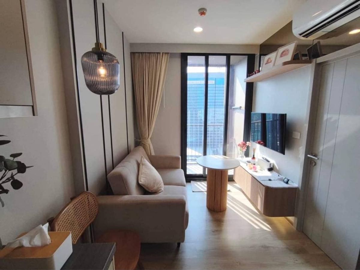 ให้เช่าคอนโดสุขุมวิท อโศก ทองหล่อ : ให้เช่า Oka Haus Sukhumvit 36  ห้องตกแต่งสวย เฟอร์ครบ พร้อมอยู่ 15 มิย นี้ (รับจองก่อนได้ค่า)