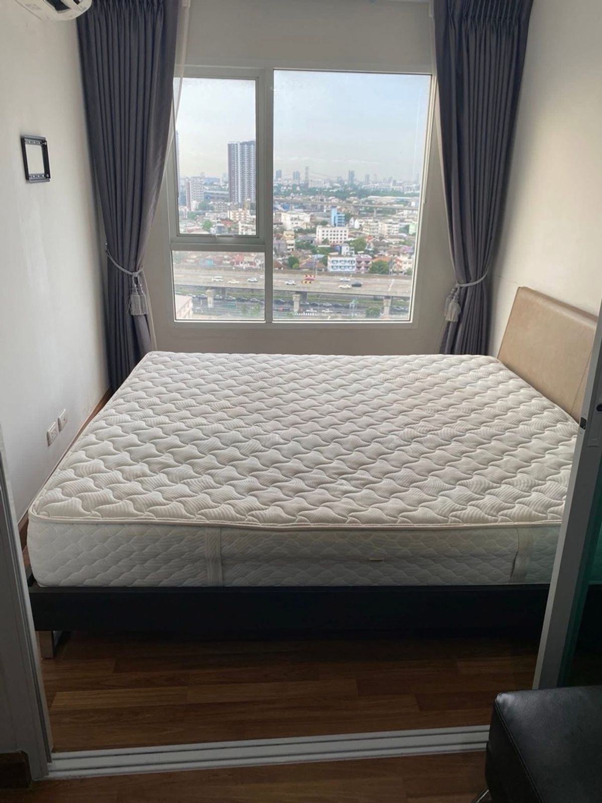 ให้เช่าคอนโดบางซื่อ วงศ์สว่าง เตาปูน : 🏡โครงการ : คอนโดรีเจ้นท์โฮมบางซ่อน เฟส 27
•ขนาด 28 ตรม ชั้น 19 ตึก B
•ราคาเช่า : 8,500.-/เดือน
