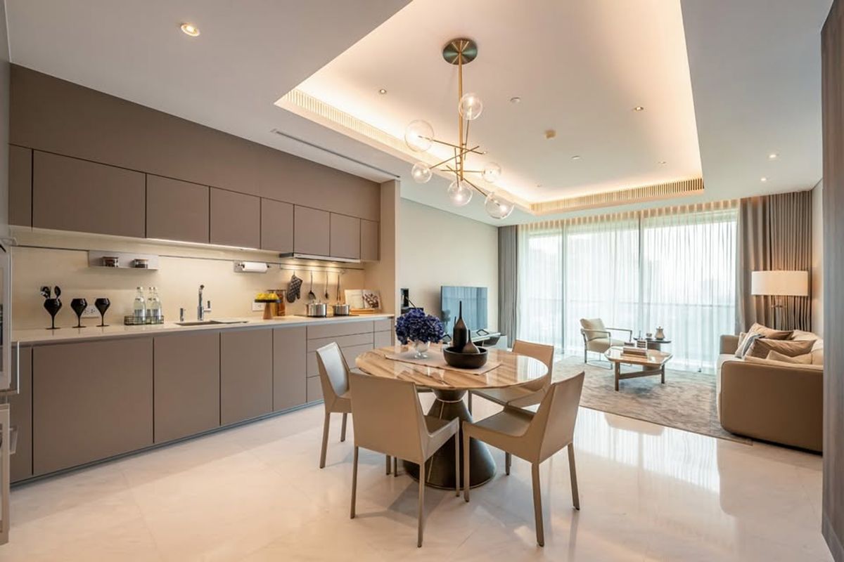 ให้เช่าคอนโดวิทยุ ชิดลม หลังสวน : FOR RENT * SINDHORN TONSON *  Super luxury condo 1bigbedroom 1 bathroom สวยหรูมีระดับ Please call 095-3905490