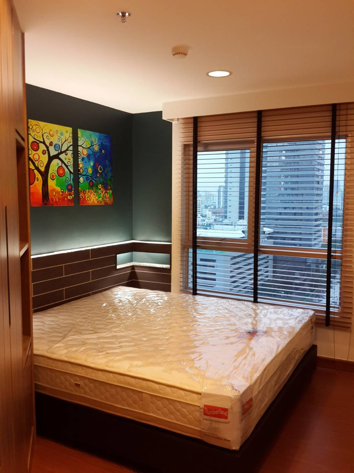 ให้เช่าคอนโดพระราม 9 เพชรบุรีตัดใหม่ RCA : Best price  FOR RENT  1 BEDROOM 49 Sq.m   Ready to move in  CALL NOW 094-641-5974