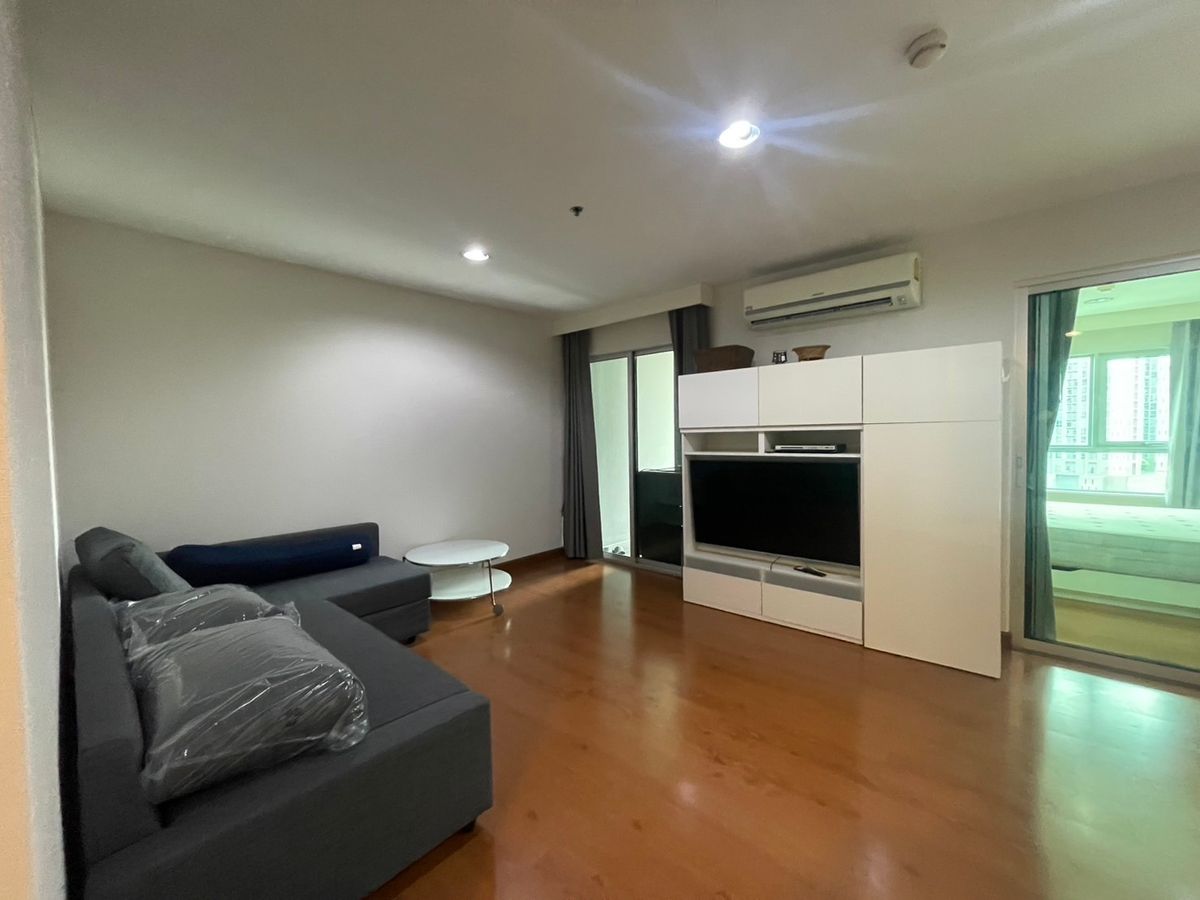 ให้เช่าคอนโดพระราม 9 เพชรบุรีตัดใหม่ RCA : FOR RENT  1 BEDROOM 49 Sq.m   Fully Furniture  + Renovated + Best price + Ready to move in