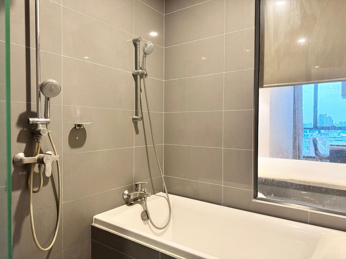 คอนโดราชเทวี พญาไท : คอนโด Q Chidlom - Phetchaburi เดินทางสะดวก ใกล้รถไฟฟ้าบีทีเอส มีรถรับส่ง ห้องสวย เฟอร์นิเจอร์ครบ พร้อมอยู่ทันที!!!