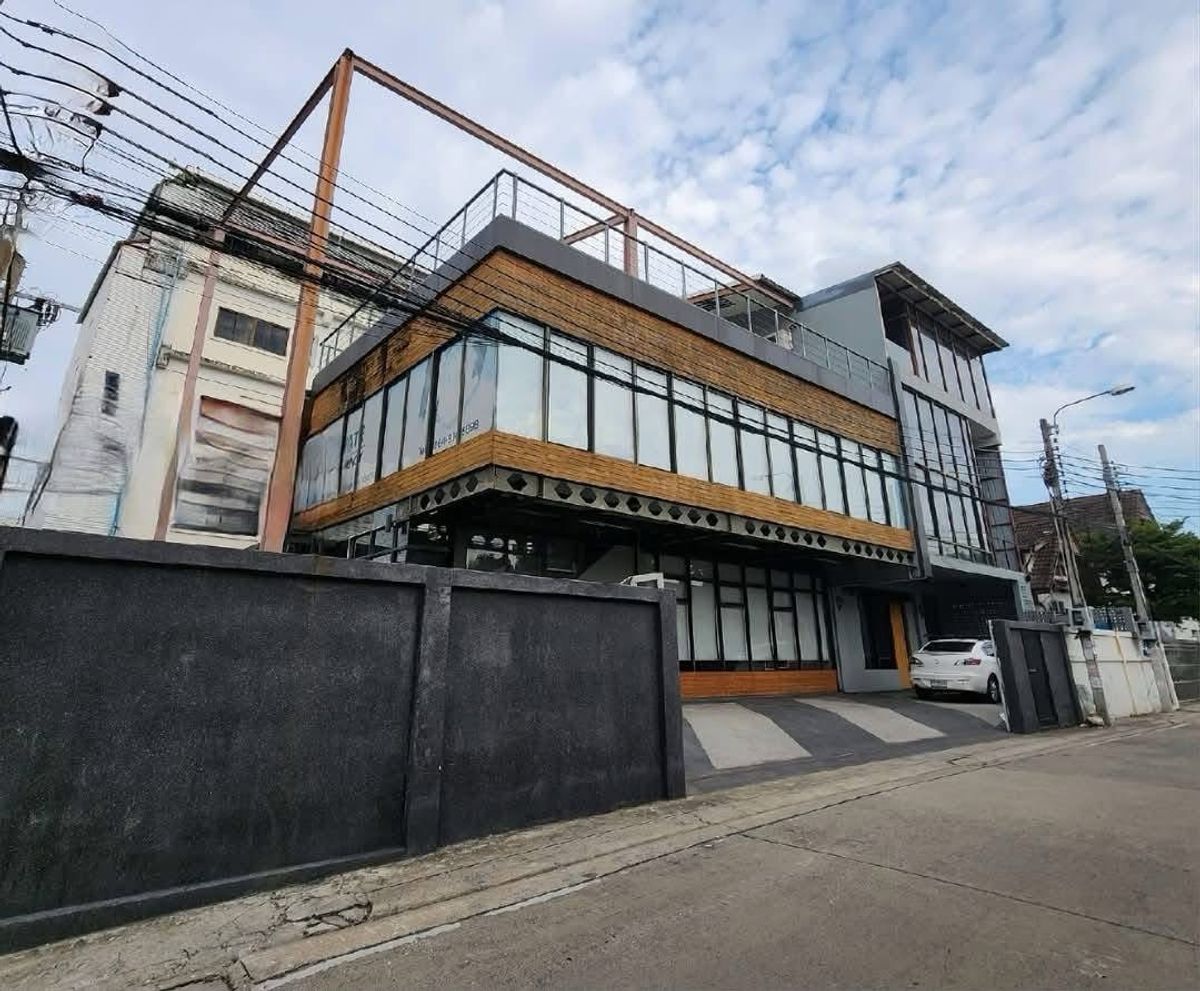 For RentOfficeRama5, Ratchapruek, Bangkruai : 3 -story office | Rent 115,000 ฿ | Tiwanon 14 | 700 sq.m.