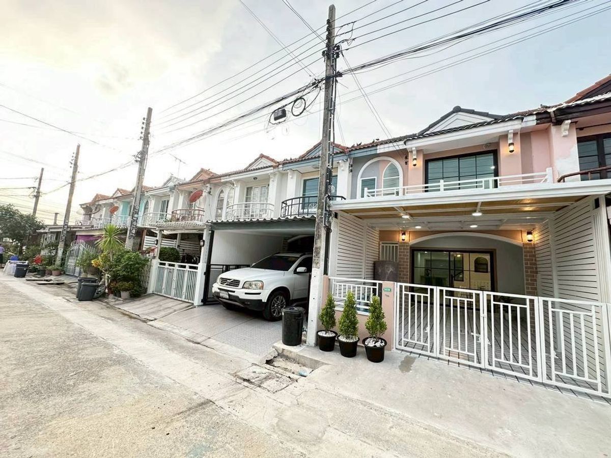 ขายทาวน์โฮมนนทบุรี บางใหญ่ บางบัวทอง : ✨บ้านตกแต่งใหม่พร้อมอยู่ Land & House ราคาพิเศษ 1,490,000 บาท ฟรีโอน ✨หมู่บ้านสิรารมย์
