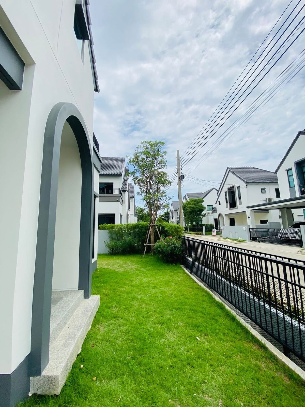 For RentHouseSamut Prakan,Samrong : House for rent, Saran Siri Bangna, 2 -storey detached house, Urban farmhouse style, beautiful decorative house Ready to stay immediately