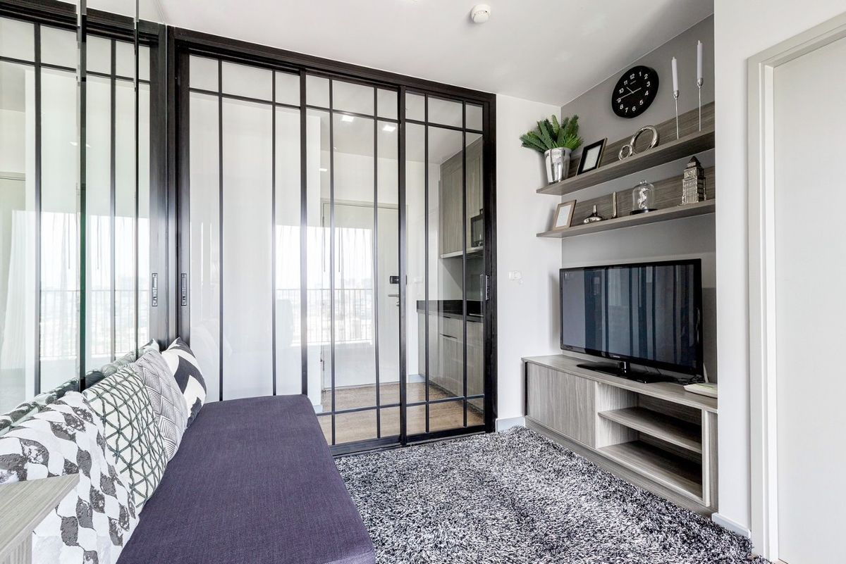 ขายคอนโดลาดพร้าว เซ็นทรัลลาดพร้าว : ขาย คอนโด Chapter One Midtown ลาดพร้าว 24 ห้องมุม 32 ตรม. ตกแต่งสวย เฟอร์นิเจอร์ครบ