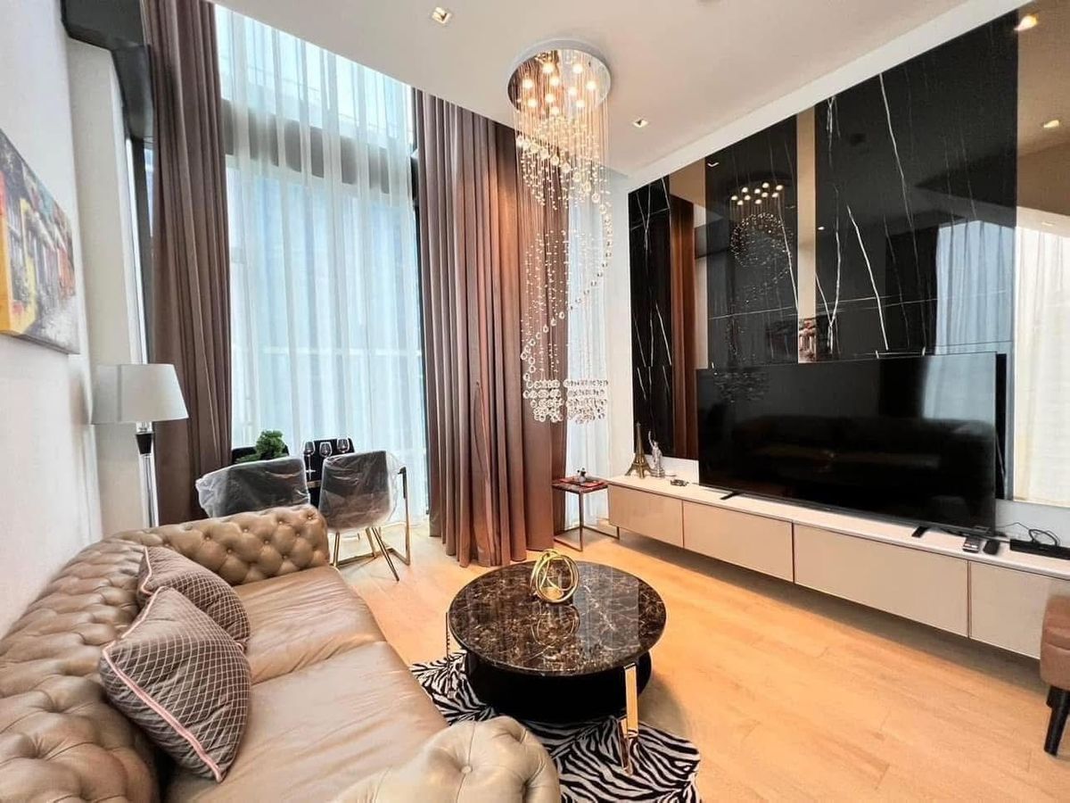 ให้เช่าคอนโดวิทยุ ชิดลม หลังสวน : 🌟 Rare Unit! Duplex ใจกลางชิดลม | 28 Chidlom | 1 ห้องนอน 1 ห้องน้ำ | 51 ตร.ม. | ชั้น 16 | ห้อง 2 ชั้นสุดหายาก | 💰 เพียง 55,000 บาท/เดือน