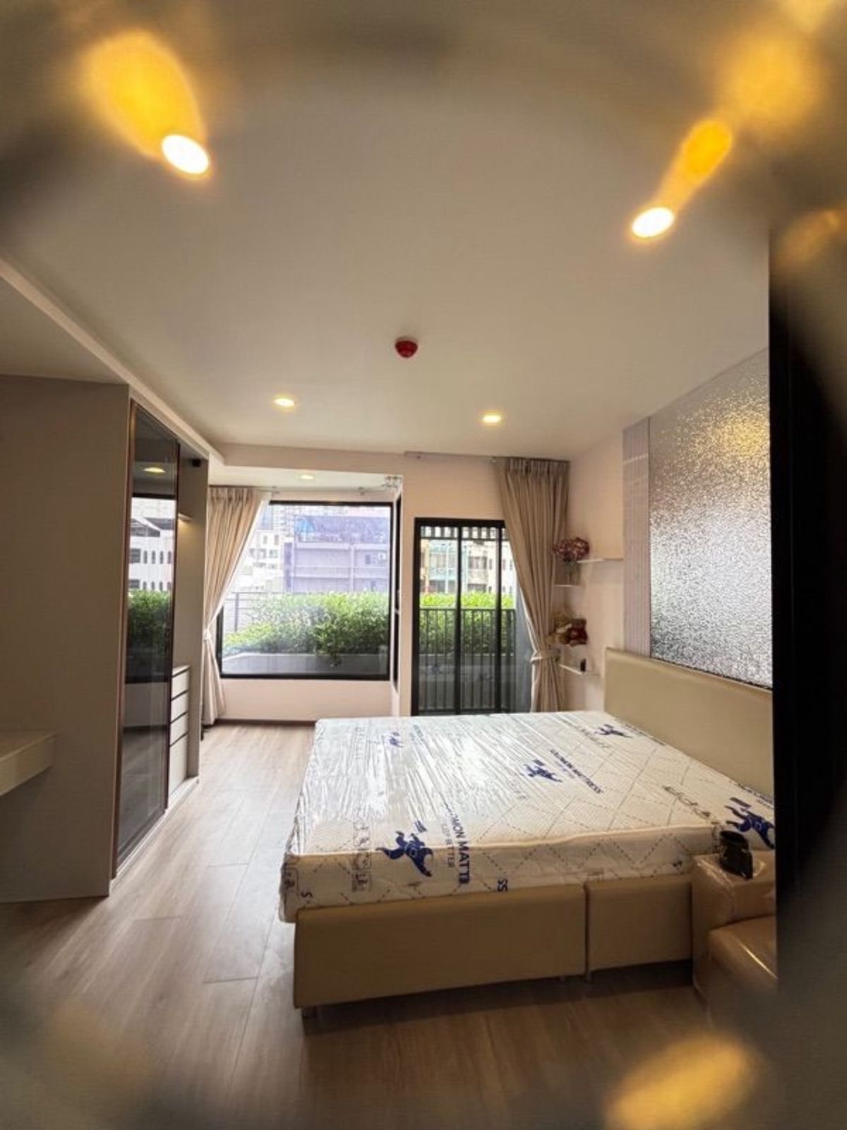 ให้เช่าคอนโดรัชดา ห้วยขวาง : ปล่อยเช่า SOHO Bangkok Ratchada  ห้องใหม่ ยังไม่เคยปล่อยเช่า 