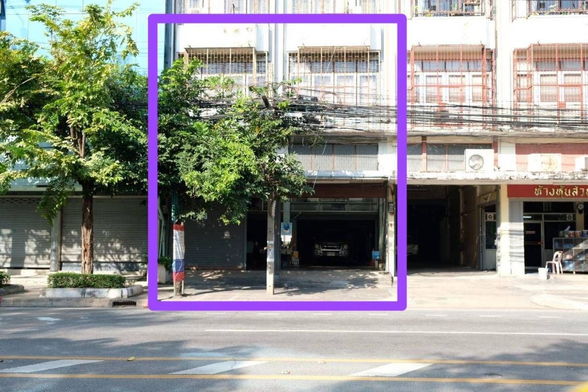 For RentShop HouseBang Sue, Wong Sawang, Tao Pun : 2 booths for rent, Prachachuen zone, near Tao Poon Market, only 2 minutes