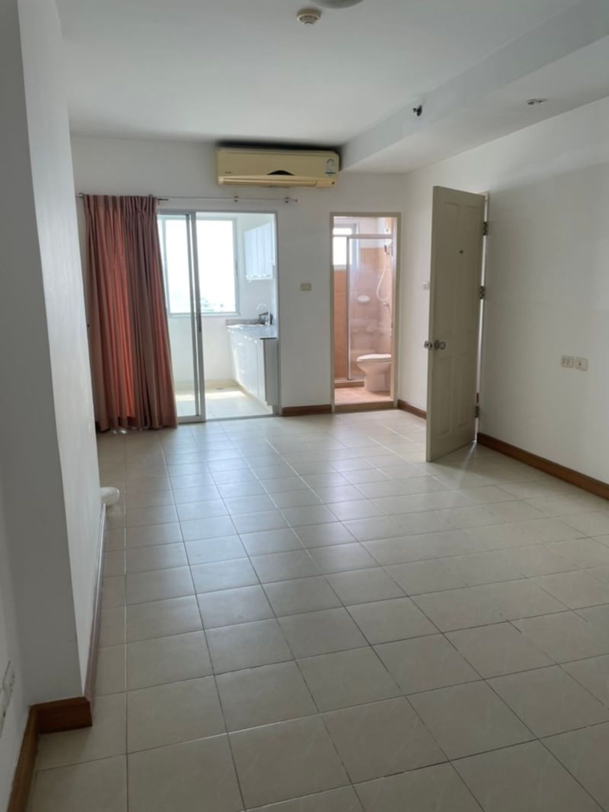 For SaleCondoPattanakan, Srinakarin : FOR Sale Supalai Park Srinakarin Unit 688/1114