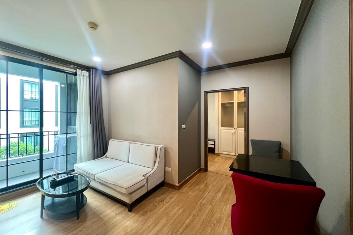 คอนโดสยาม จุฬา สามย่าน : 🔥 ขายพร้อมผู้เช่า !! Code C20240300358..........The Reserve Kasemsan 3, 1 ห้องนอน, 1 ห้องน้ำ, แต่งครบ, ราคาพิเศษ!! 📣📣