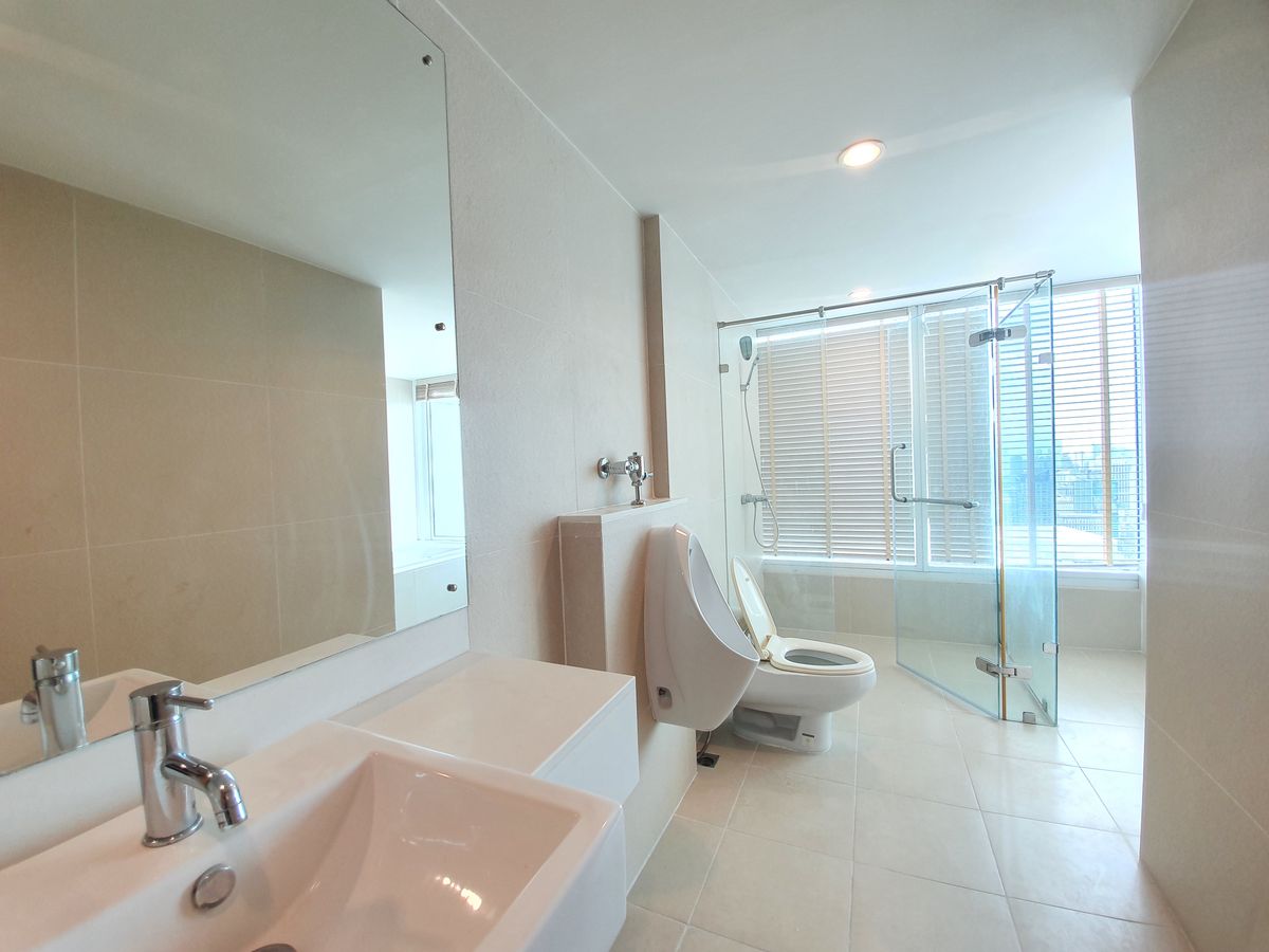 ให้เช่าคอนโดพระราม 9 เพชรบุรีตัดใหม่ RCA : ให้เช่า Penthouse - Circle Condominium ราคา 220,000 บาท [MKr250611]