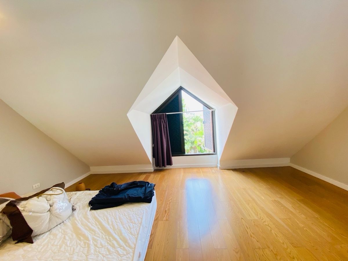 ขายคอนโดสุขุมวิท อโศก ทองหล่อ : เลต ดเวล สุขุมวิท26 คอนโด 3 ชั้น สุด Rare Item พร้อมสระว่ายน้ำส่วนตัว ใจกลางสุขุมวิท 26