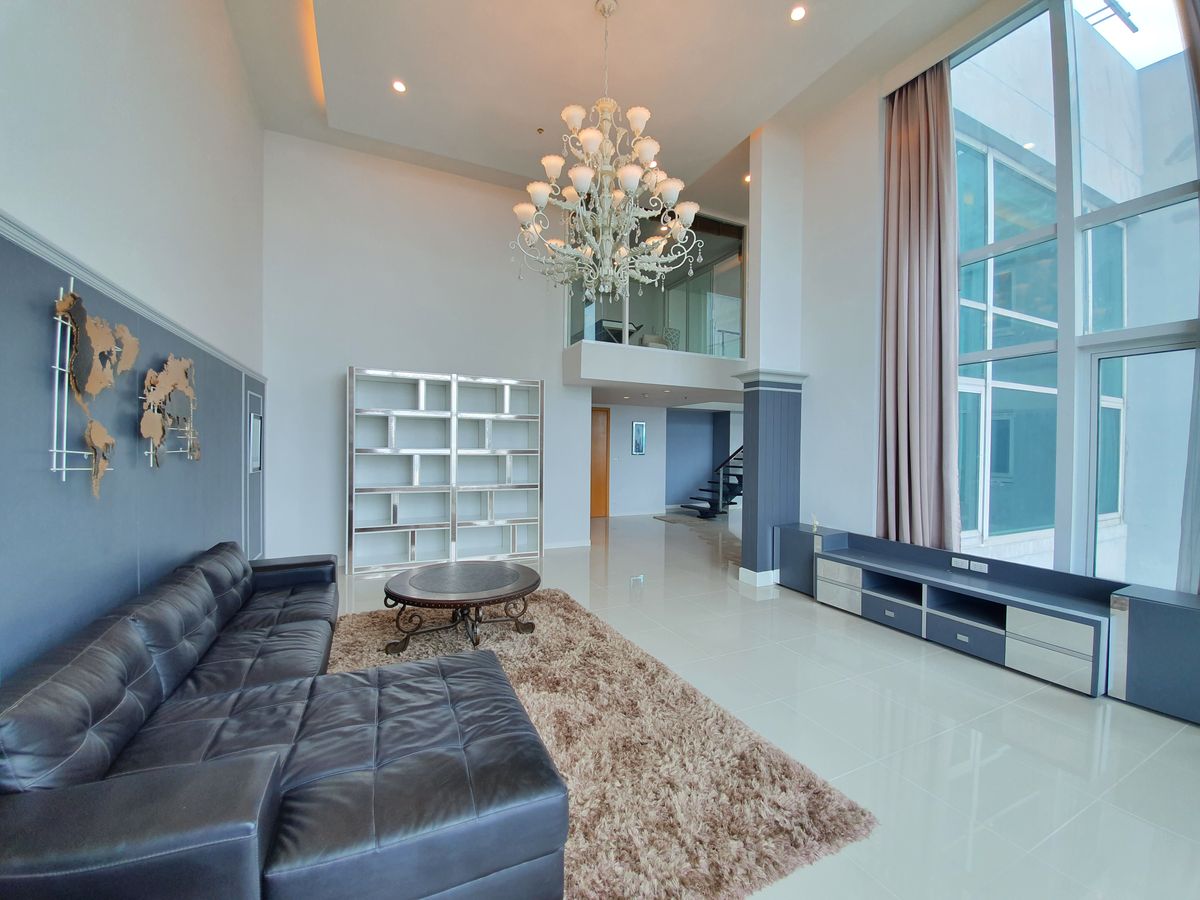 ให้เช่าคอนโดพระราม 9 เพชรบุรีตัดใหม่ RCA : ให้เช่า Penthouse - Circle Condominium ราคา 220,000 บาท [MKr250611]