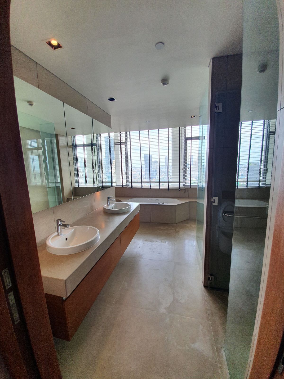 ให้เช่าคอนโดสาทร นราธิวาส : ให้เช่า Sukhothai Residences ราคา 260,000 บาท [MKr250614]