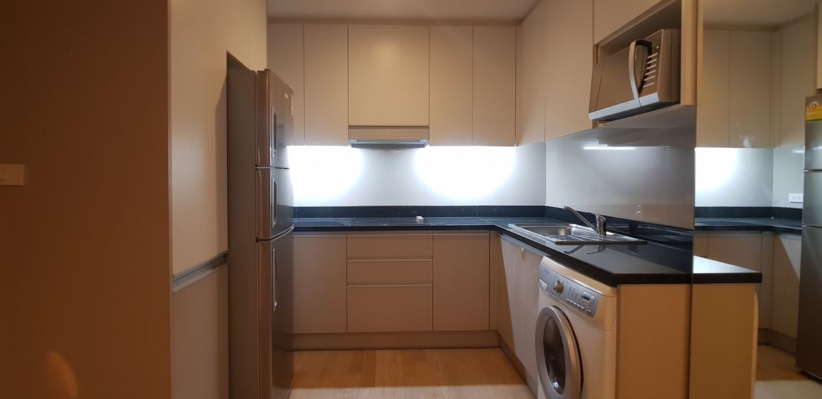 ให้เช่าคอนโดสุขุมวิท อโศก ทองหล่อ : ให้เช่า Noble Remix ราคา 100,000 บาท [MKr250605]