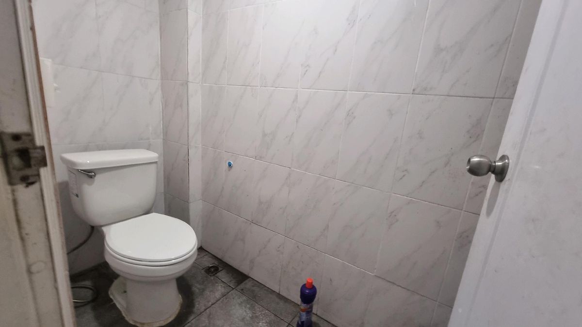 For RentShop HouseSukhumvit, Asoke, Thonglor : Rent a Thonglor commercial building, suitable for a restaurant, 4 meters wide, 15 sq.m., 4 layers high