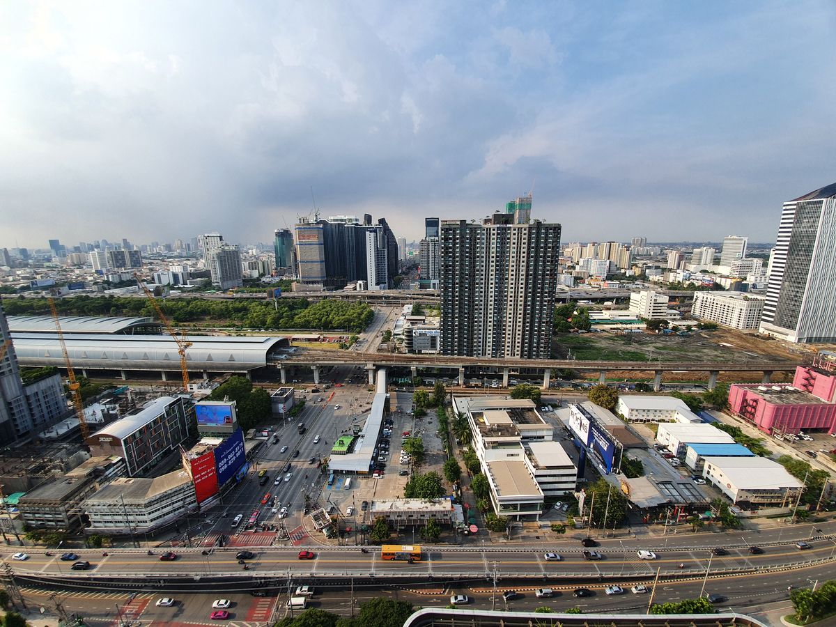 ให้เช่าคอนโดพระราม 9 เพชรบุรีตัดใหม่ RCA : ให้เช่า The Esse at Singha Complex ราคา 80,000 บาท [MKr250603]