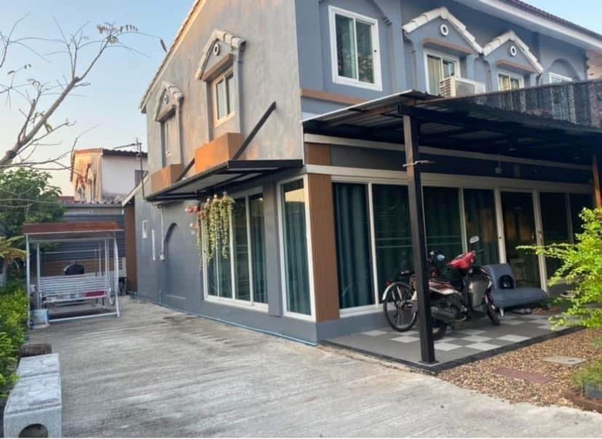 For SaleTownhomeBang kae, Phetkasem : After the front corner of the house, no crash, 49 sq.who, 2 bedrooms, 2 water, 2 -story townhome, Nong Khaem