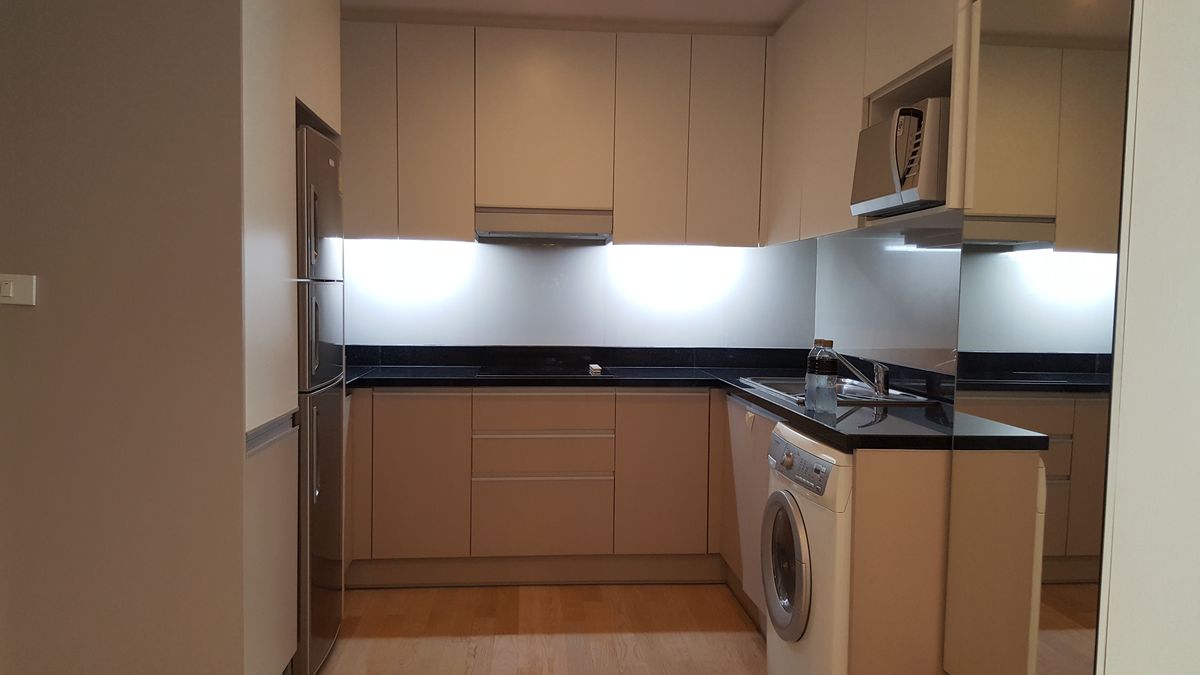 ให้เช่าคอนโดสุขุมวิท อโศก ทองหล่อ : ให้เช่า Noble Remix ราคา 100,000 บาท [MKr250605]