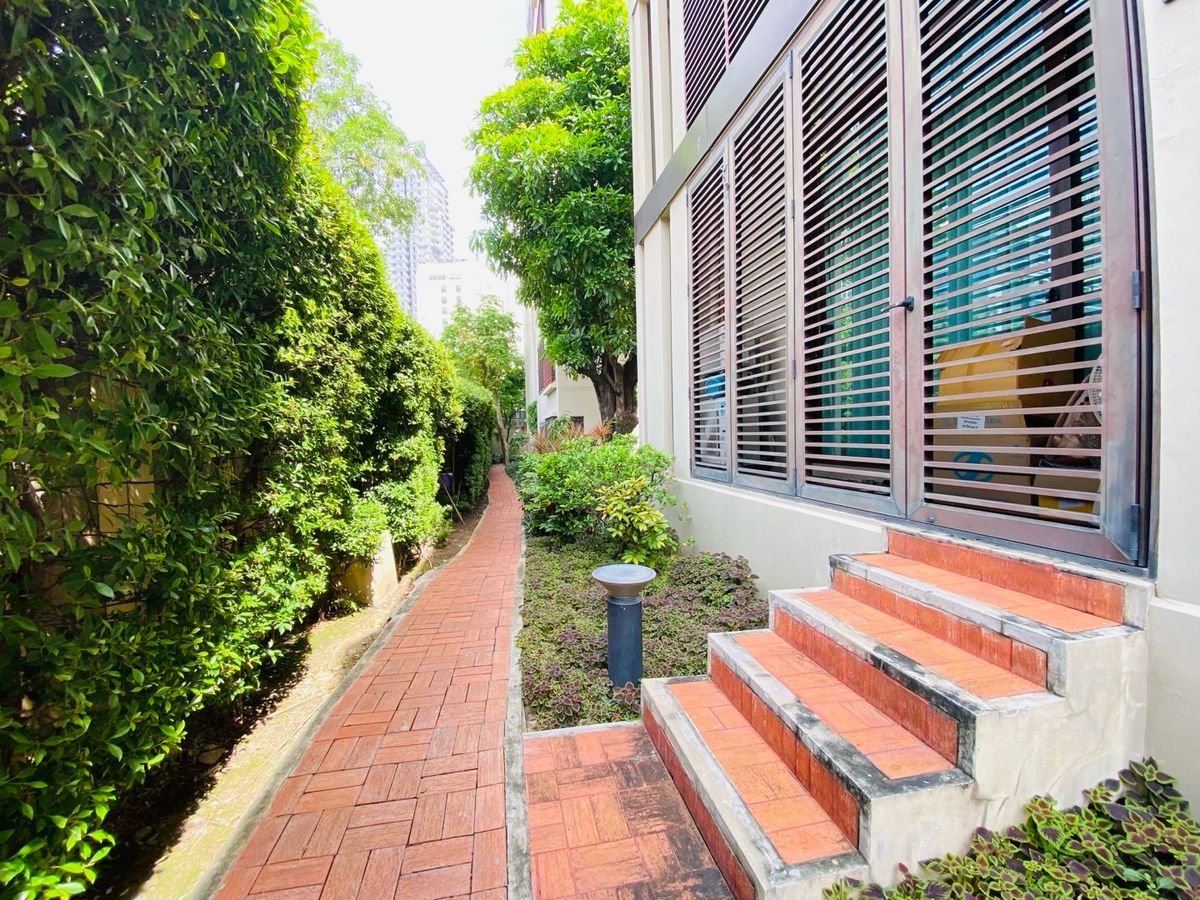 ขายคอนโดสุขุมวิท อโศก ทองหล่อ : เลต ดเวล สุขุมวิท26 คอนโด 3 ชั้น สุด Rare Item พร้อมสระว่ายน้ำส่วนตัว ใจกลางสุขุมวิท 26