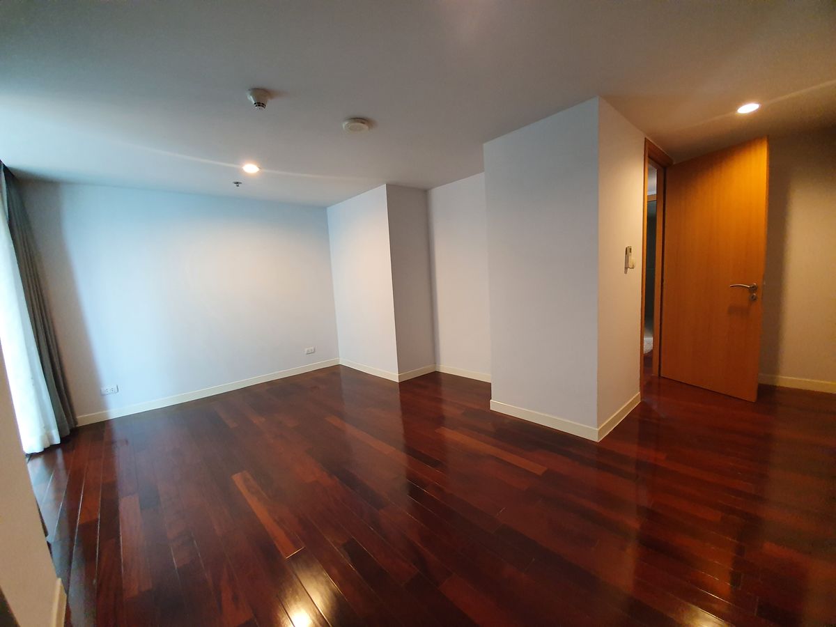 ให้เช่าคอนโดพระราม 9 เพชรบุรีตัดใหม่ RCA : ให้เช่า Penthouse - Circle Condominium ราคา 220,000 บาท [MKr250611]