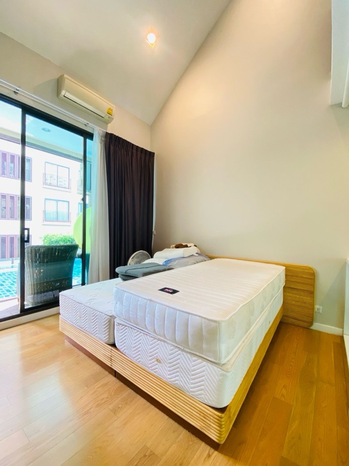 ขายคอนโดสุขุมวิท อโศก ทองหล่อ : เลต ดเวล สุขุมวิท26 คอนโด 3 ชั้น สุด Rare Item พร้อมสระว่ายน้ำส่วนตัว ใจกลางสุขุมวิท 26