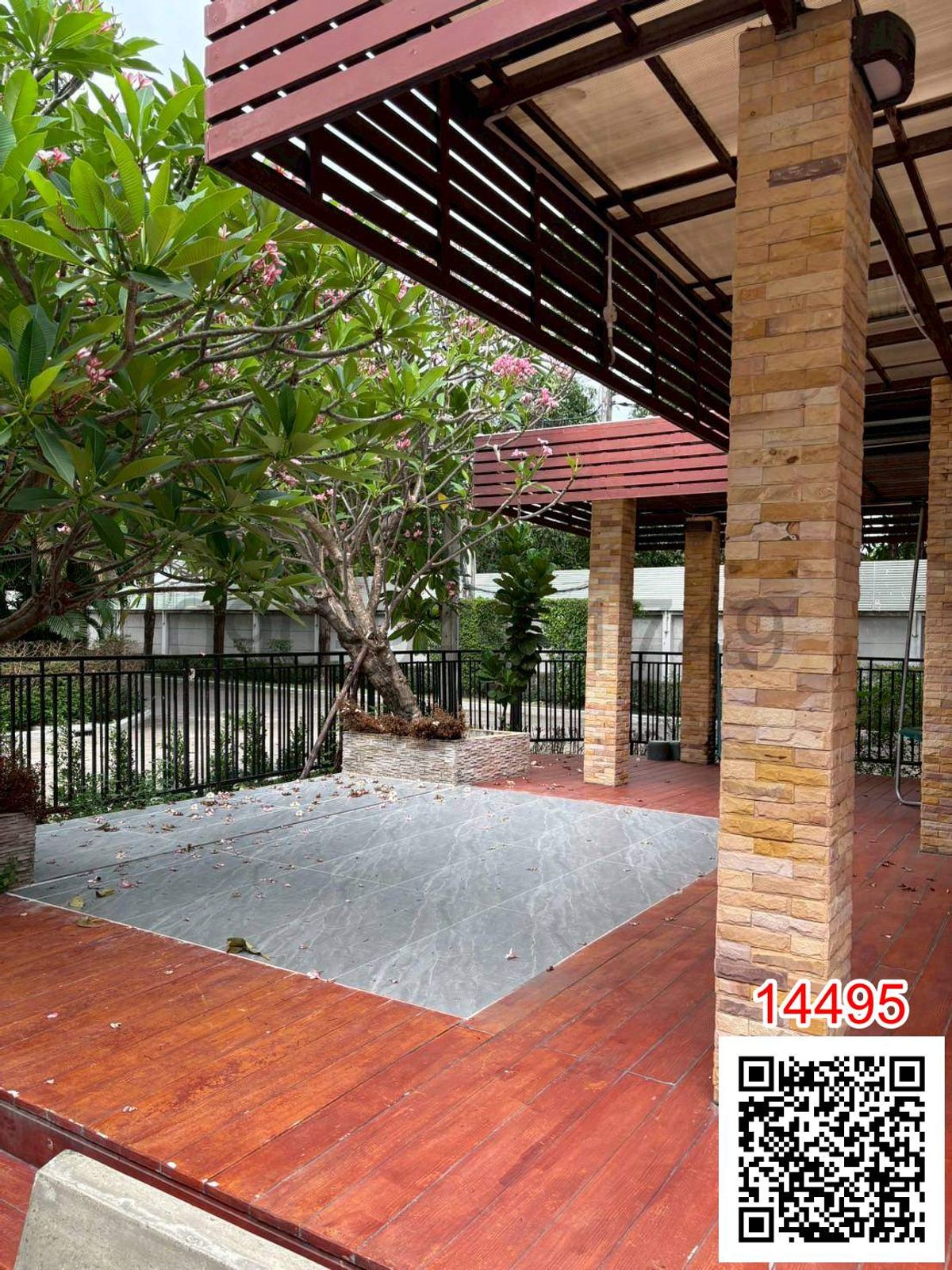 ให้เช่าบ้านปิ่นเกล้า จรัญสนิทวงศ์ : เช่า บ้านเดี่ยว 2 ชั้น หมู่บ้าน Urban Sathon สไตล์ modern บ้านหัวมุม หลังที่ใหญ่ที่สุดในโครงการ  