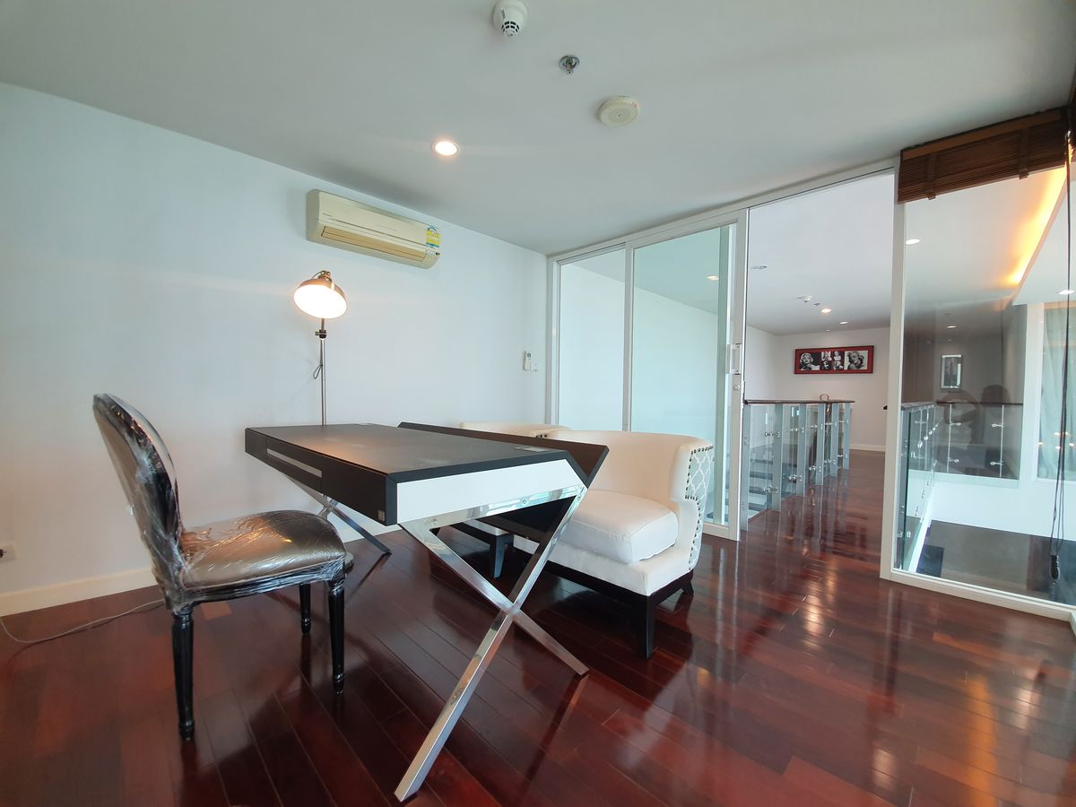 ให้เช่าคอนโดพระราม 9 เพชรบุรีตัดใหม่ RCA : ให้เช่า Penthouse - Circle Condominium ราคา 220,000 บาท [MKr250611]