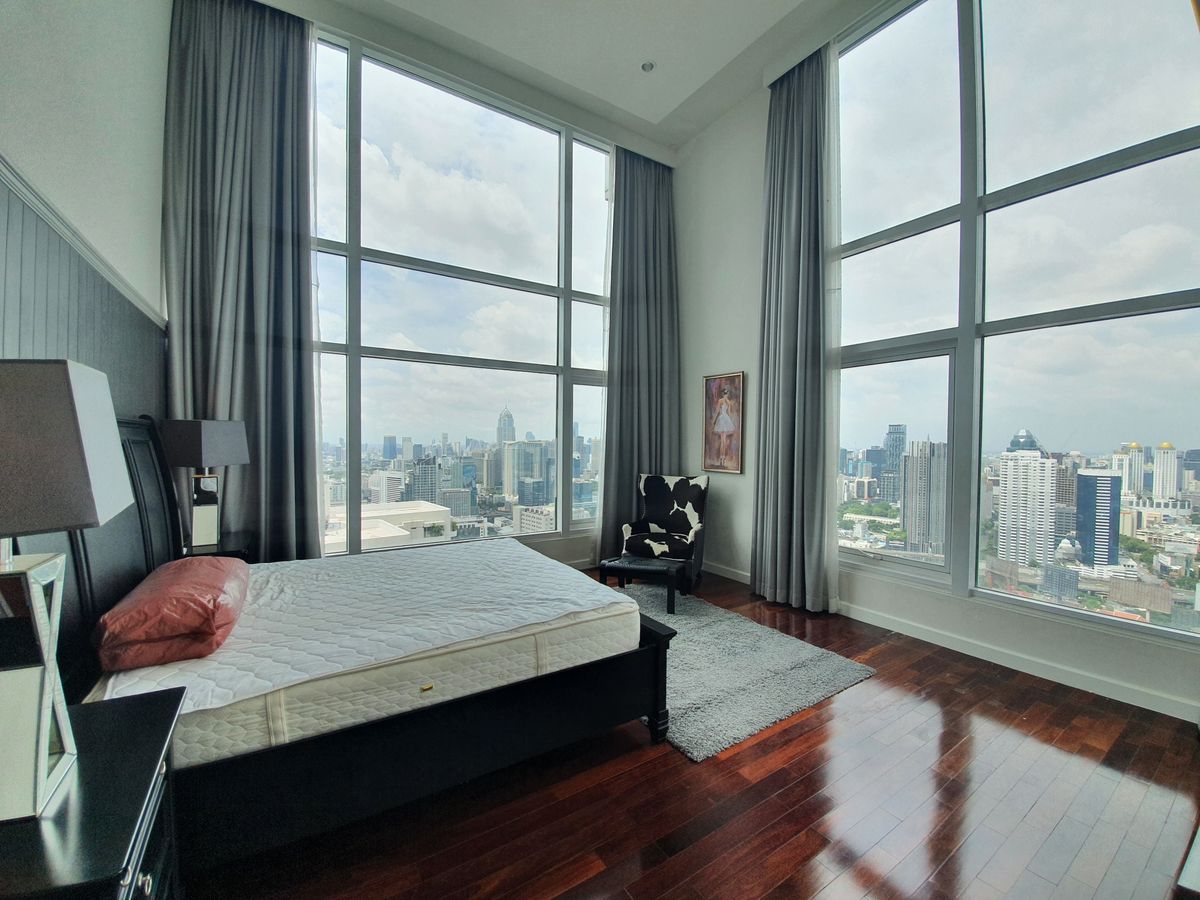 ให้เช่าคอนโดพระราม 9 เพชรบุรีตัดใหม่ RCA : ให้เช่า Penthouse - Circle Condominium ราคา 220,000 บาท [MKr250611]