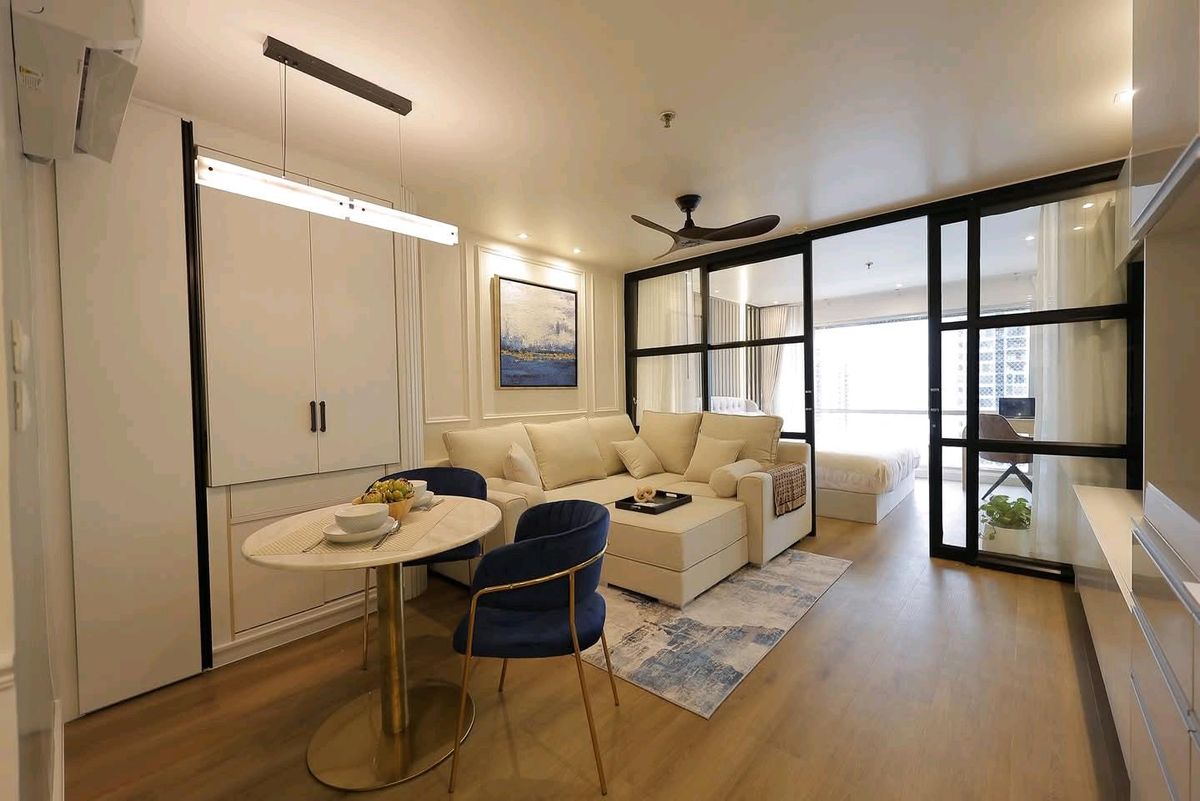 ให้เช่าคอนโดนานา : 🚩For Rent : Sukhumvit Suite Sukhumvit 13 Nana / Free Internet 
🔎Near : Terminal 21 asoke 800 m.