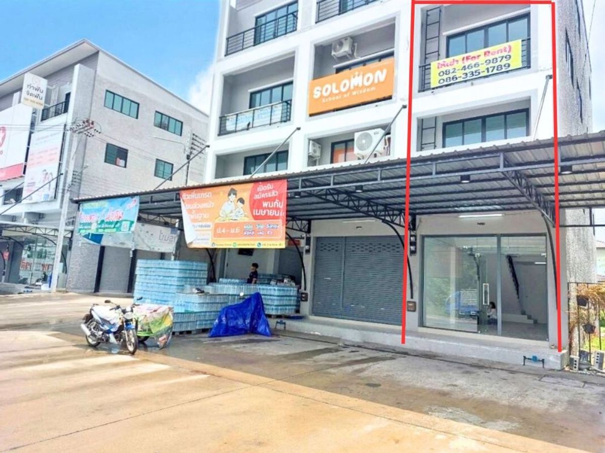 For RentShop HousePathum Thani,Rangsit, Thammasat : 4-storey commercial building for rent, corner, royal corner, 17 Rangsit-Khlong Sam, good location, near Future Park Rangsit.